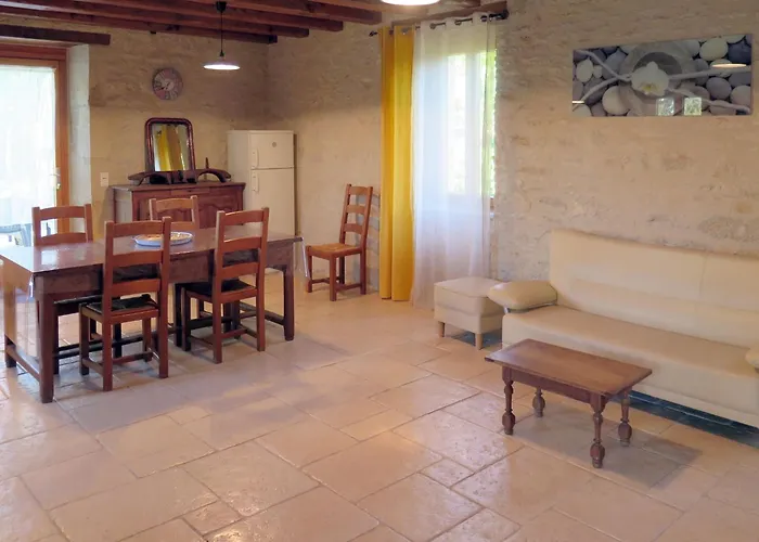 Le Causse Du Cluzel By Interhome * Pontcirq